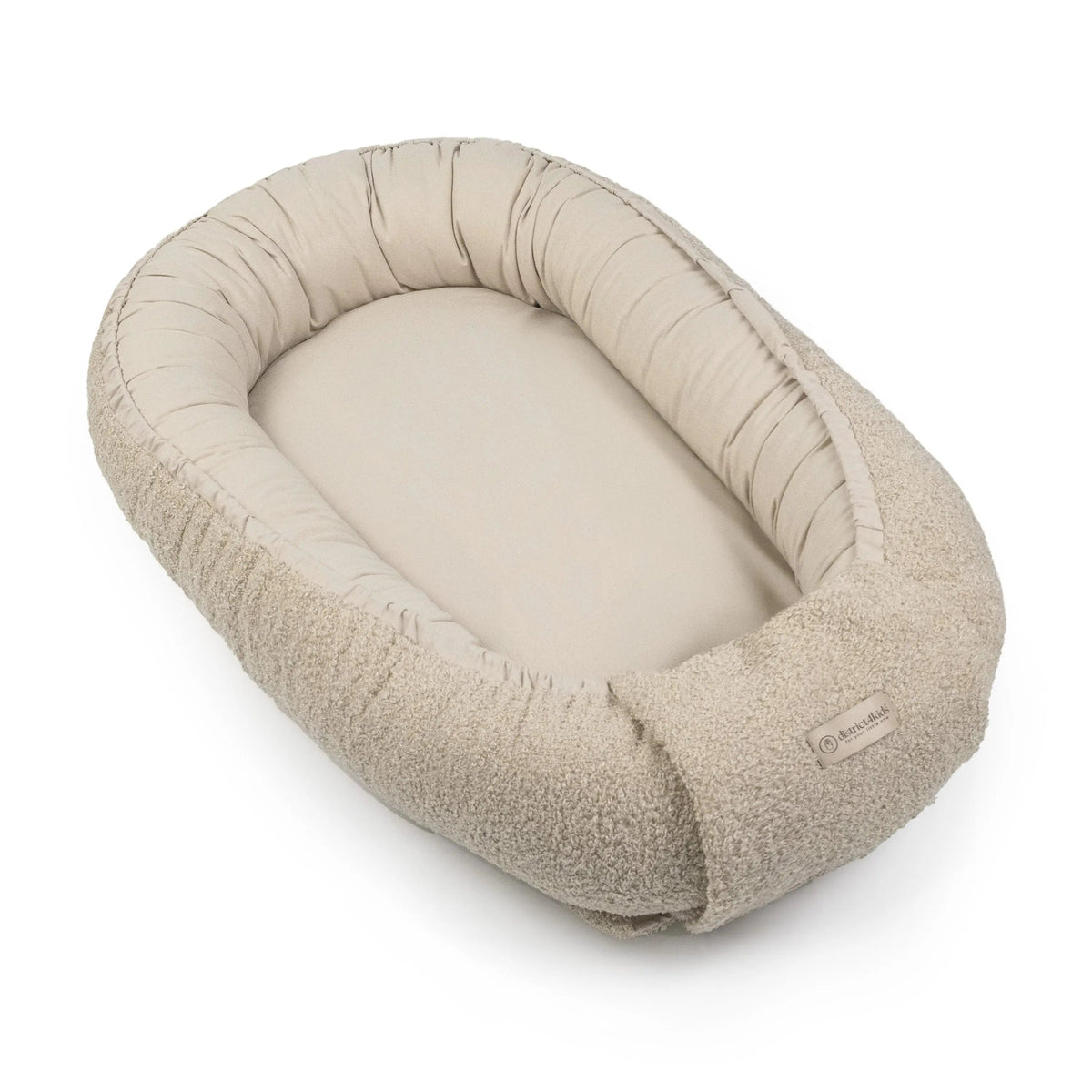 Babynest Bouclé beige – kuschelig & mitwachsend