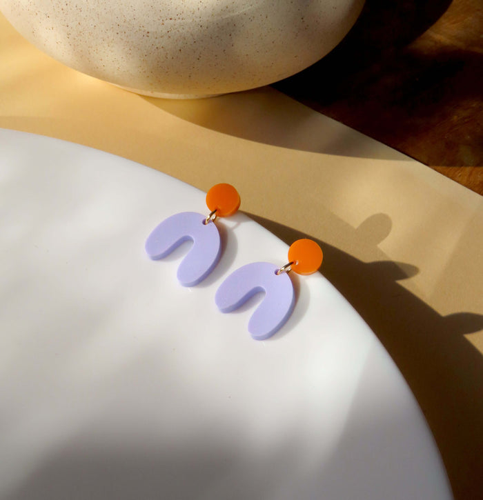 Kleine Orangegelbe Flieder Arch Bogen Ohrringe