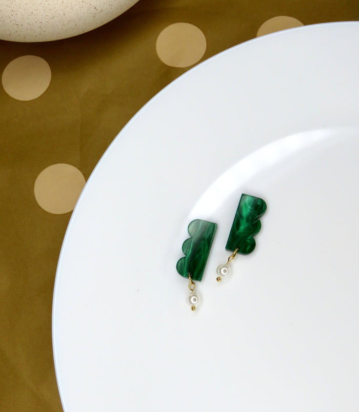 Royal Green Belle Acryl Ohrringe mit Edelstahlstecker